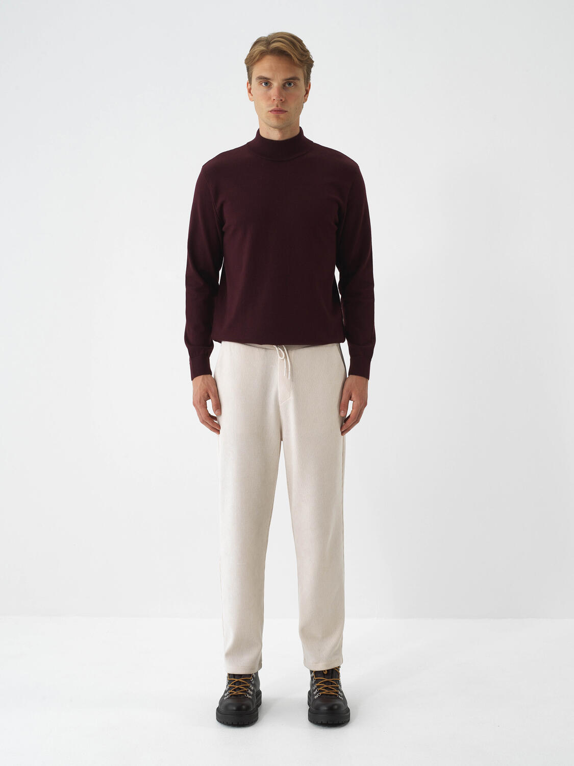 Beige Luxury Textured Soft Velvet Slim Fit Sweat Trousers - 2