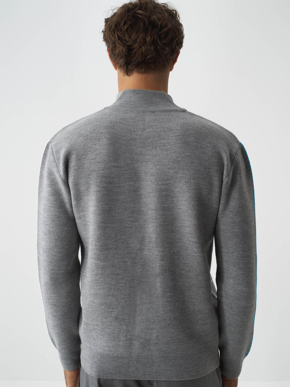Gray Natural Wool Textured Regular Fit Sweater - Xint