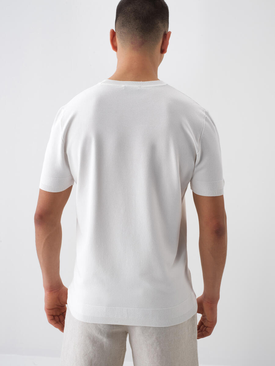 White Regular Fit Sweater - 4