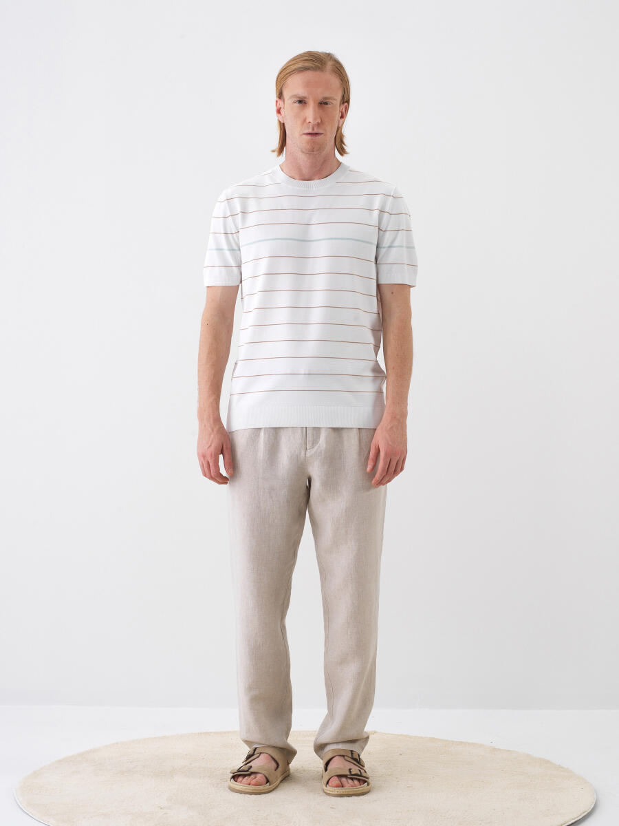 White Regular Fit Sweater - 1