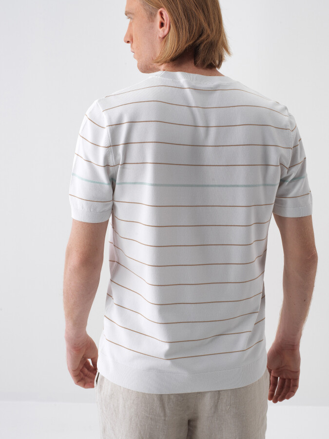 White Regular Fit Sweater - 4