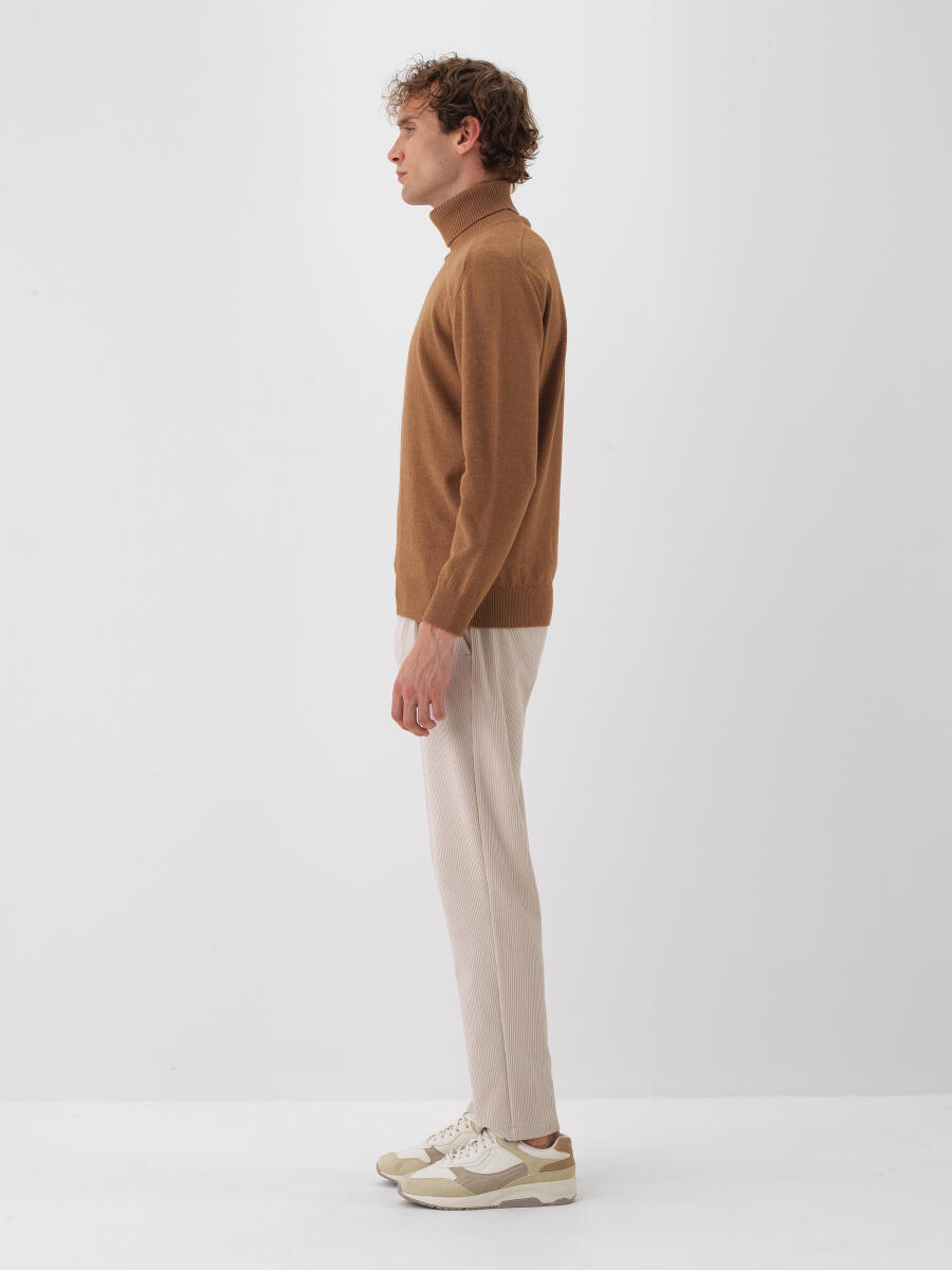 Wool Turtleneck Basic Sweater - 3