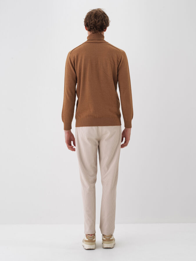 Wool Turtleneck Basic Sweater - 5