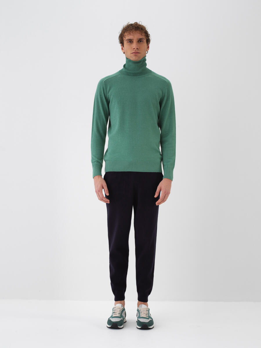 Wool Turtleneck Basic Sweater - 1