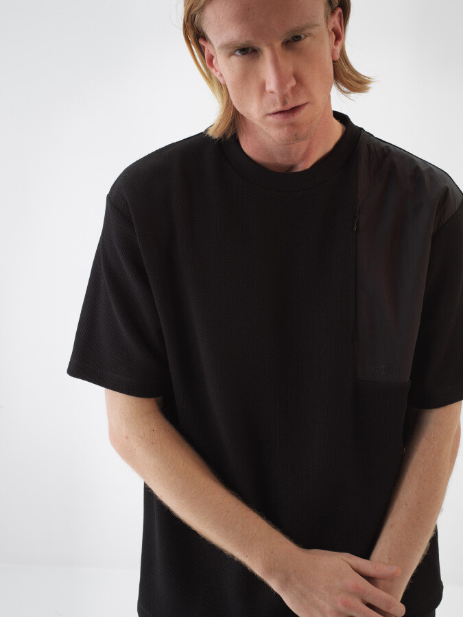 Black Oversize T-Shirt