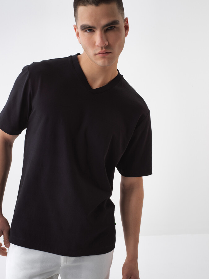Black Regular Fit Cotton T-Shirt 