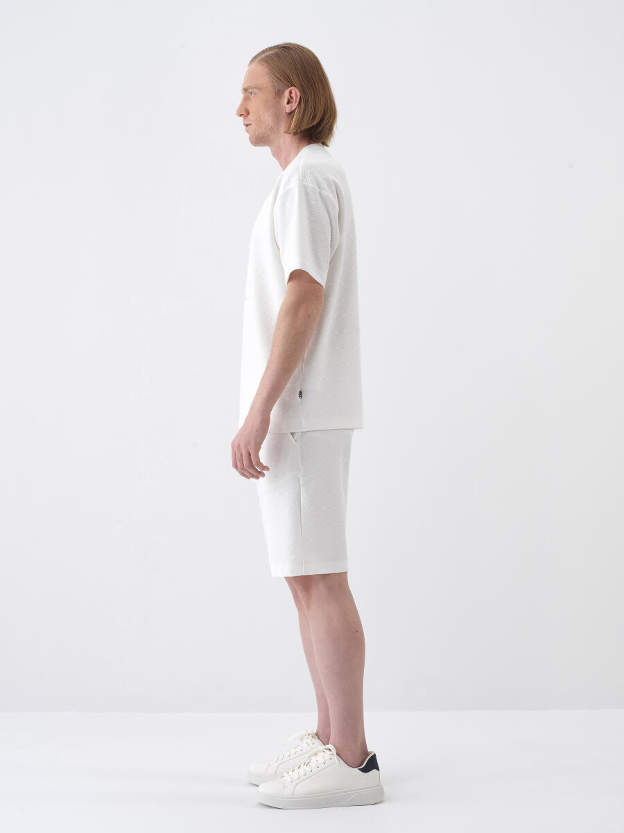 White Regular Fit T-Shirt - 3