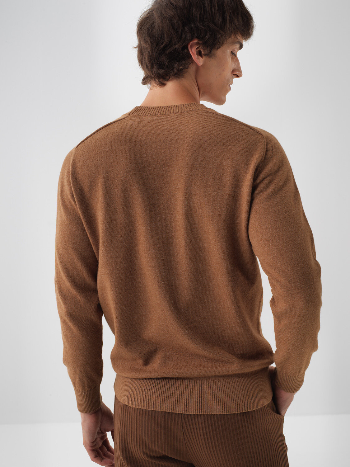 Wool Crew Neck Basic Sweater - 3