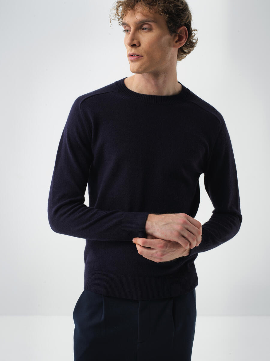 Wool Crew Neck Basic Sweater - 1