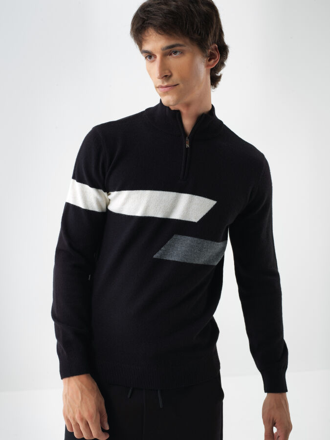 Wool Patterned Sweater - Xint