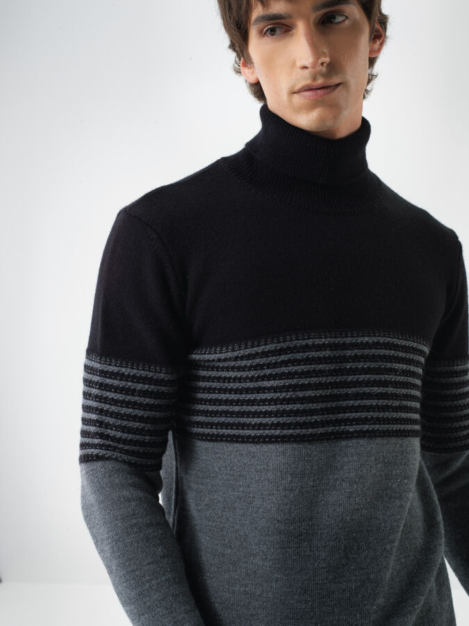 Wool Patterned Sweater - 2