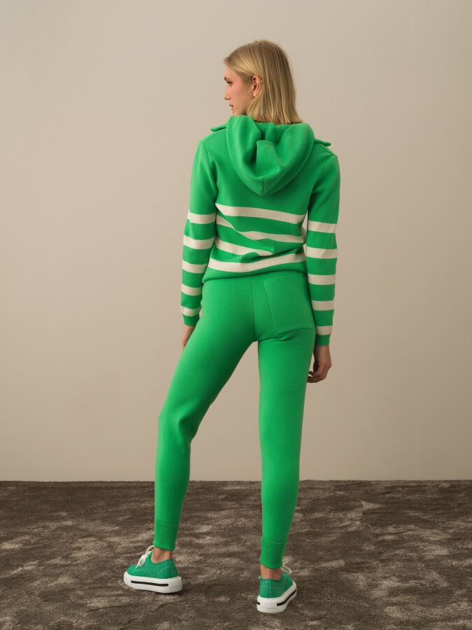 Oversized Hooded Sweater - Xint