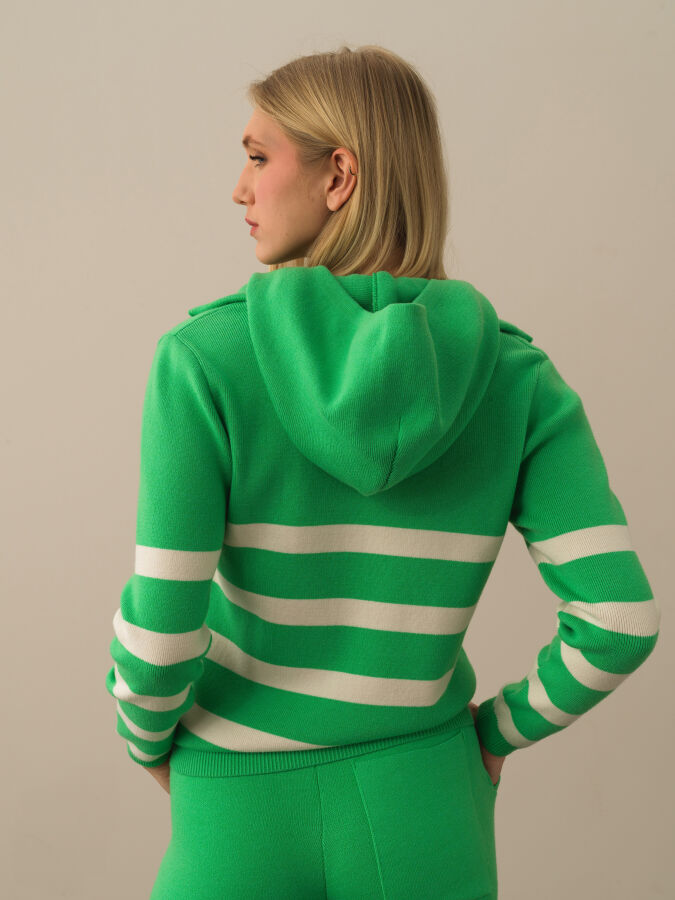 Oversized Hooded Sweater - Xint