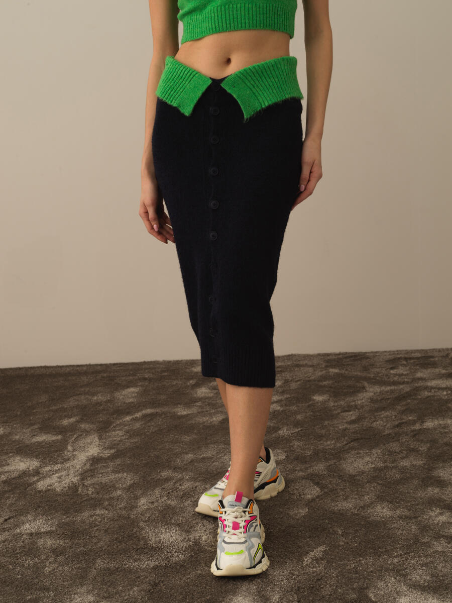 Oversized Knit Skirt