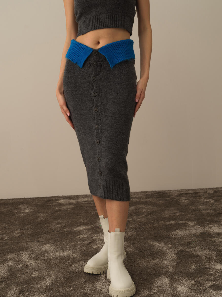 Oversized Knit Skirt