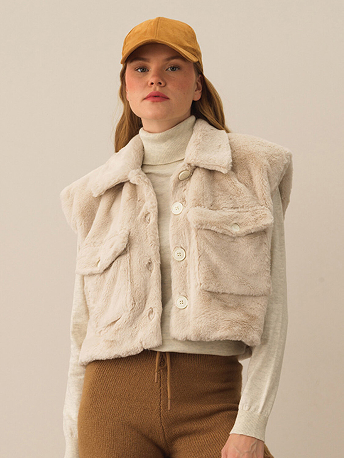 Oversized Plush Vest - Xint