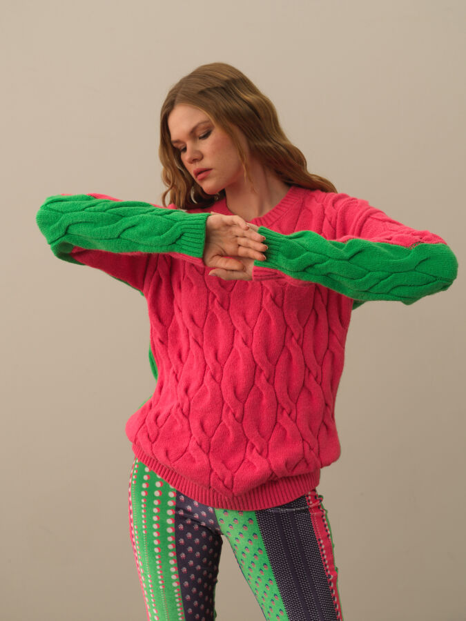 Oversized Wool Sweater - Xint