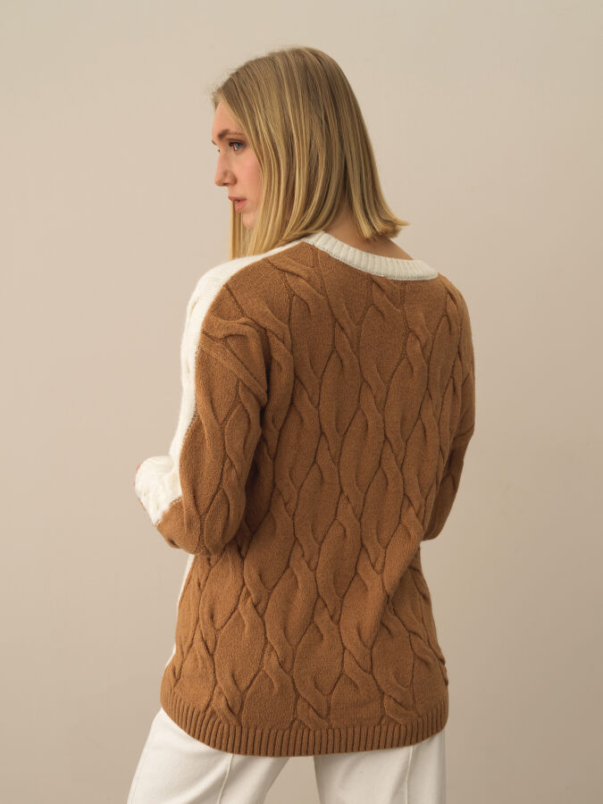 Oversized Wool Sweater - Xint