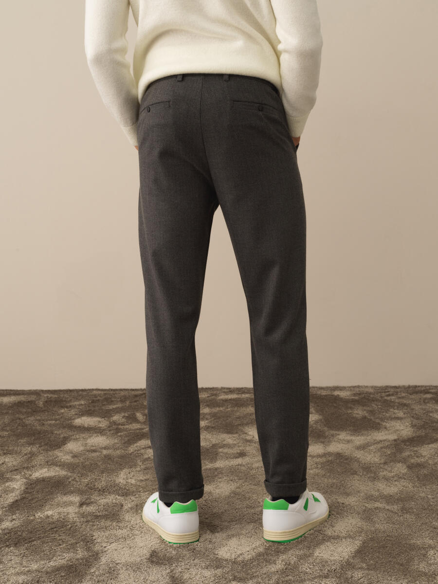 Regular Fit Double-Pleat Jogger Pants (3)