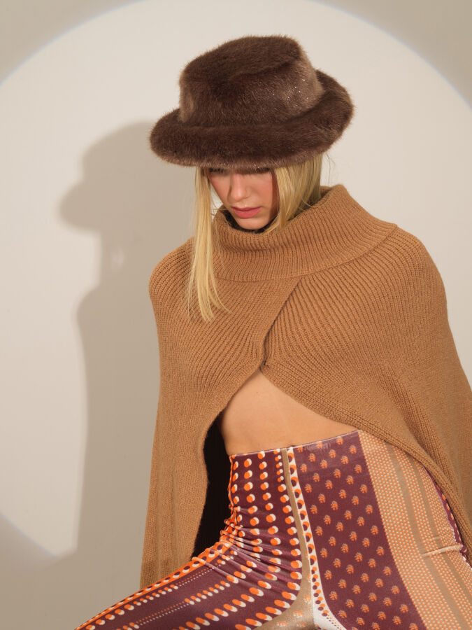 Regular Fit Knit Wool Cloak - Xint