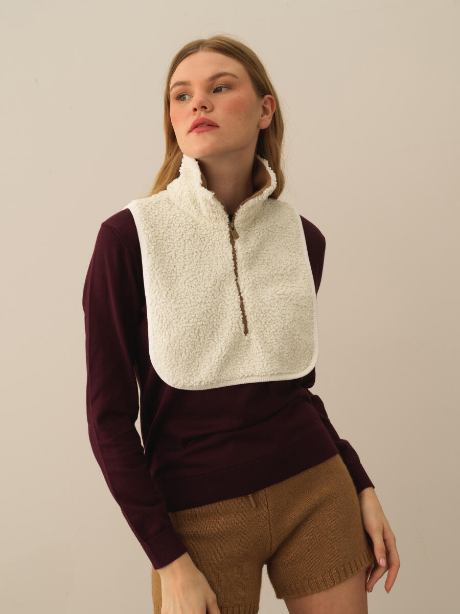 Regular Fit Neckline