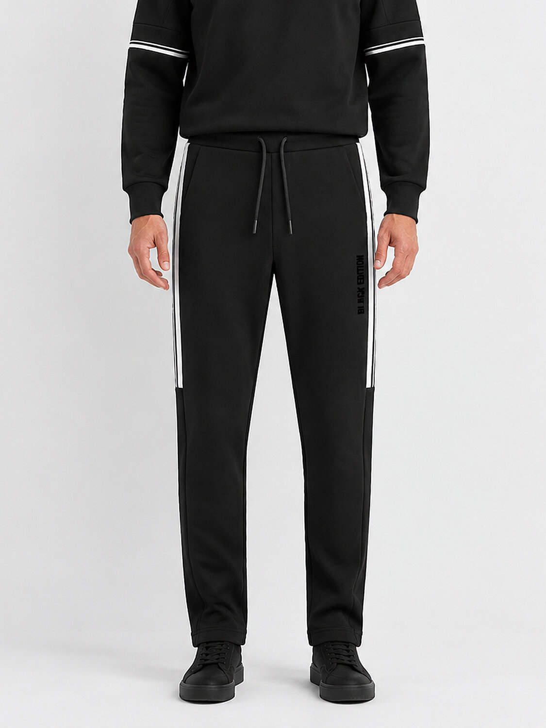 Siyah Regular Fit Pamuklu Sweat Pantolon (2)