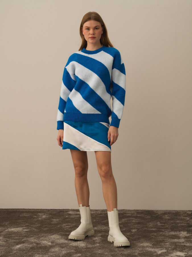 Striped Oversized Sweater - Xint