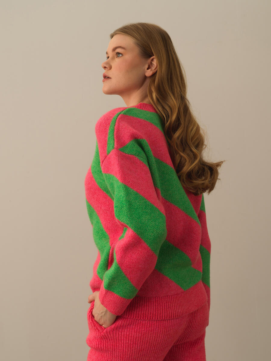 Striped Oversized Sweater - 4