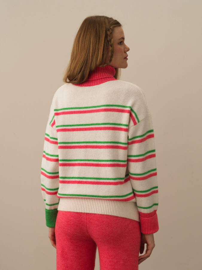 Striped Turtleneck Oversized Sweater - Xint