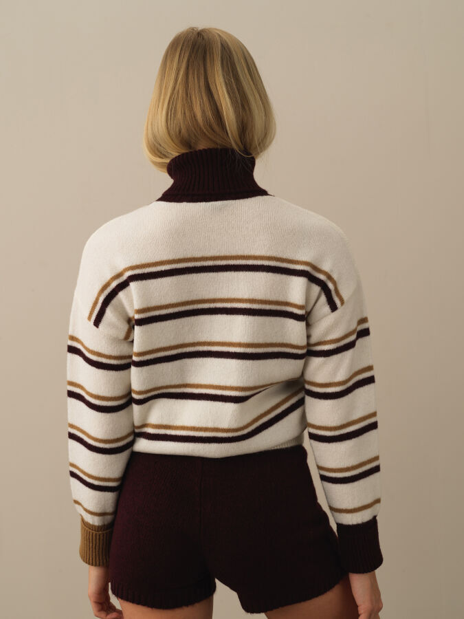 Striped Turtleneck Oversized Sweater - Xint