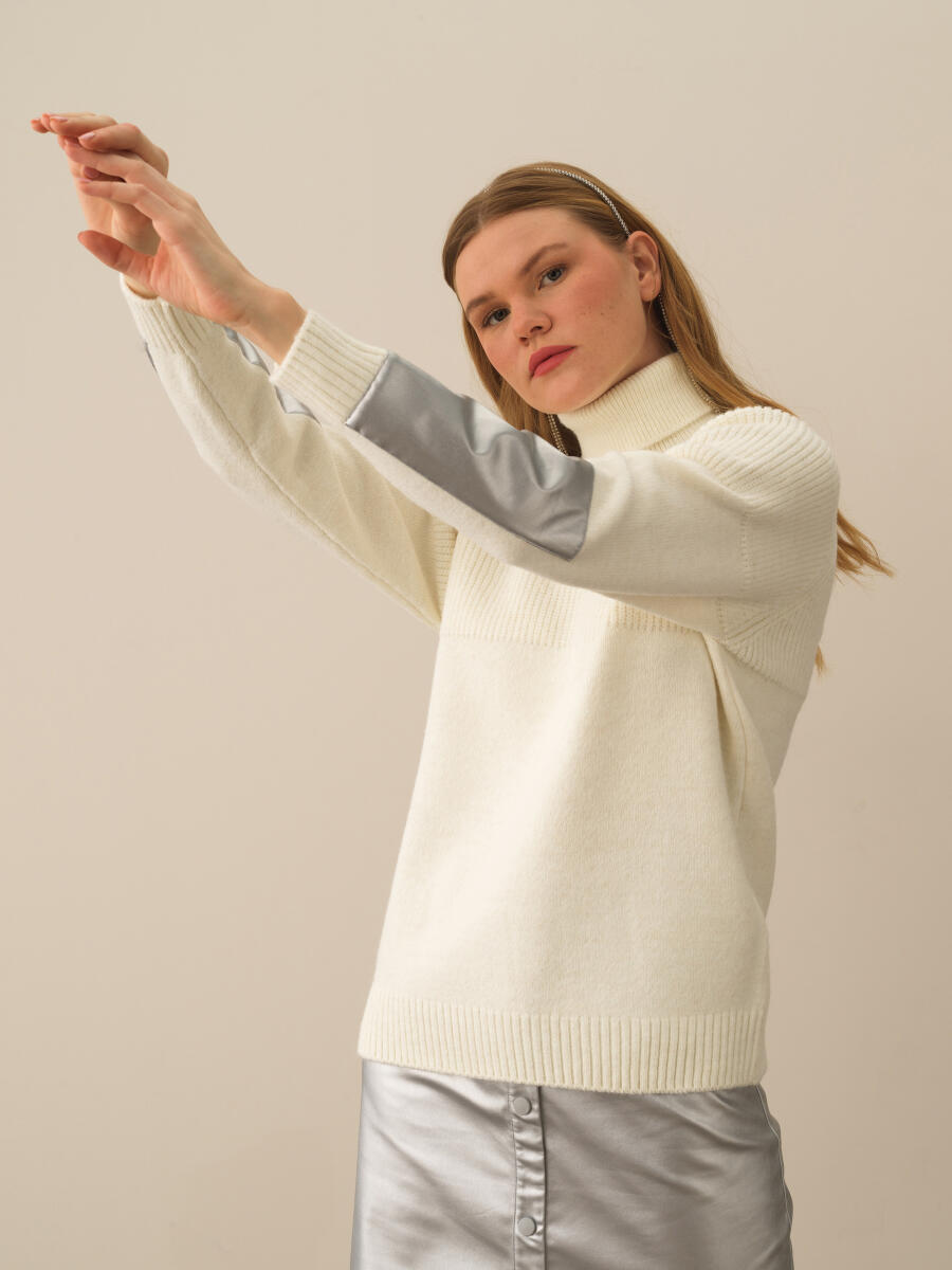 Turtleneck Regular Fit Wool Sweater - 3
