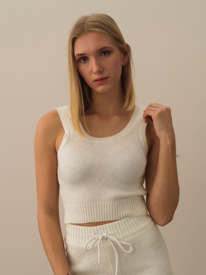 U-Neck Regular Fit Knit Tank Top - Xint