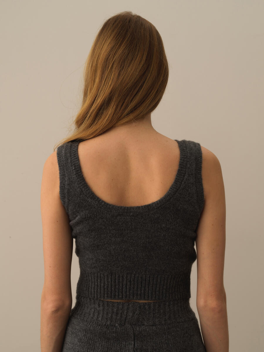 U-Neck Regular Fit Knit Tank Top - 3