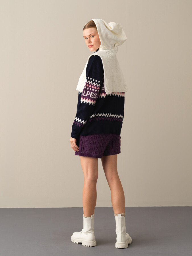 Side-Slit Regular Fit Hooded Short Sweater - Xint