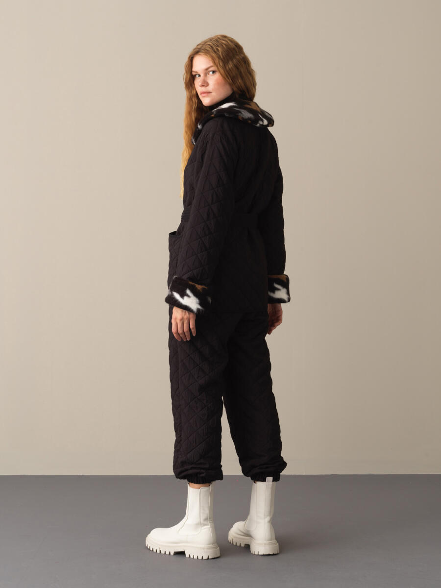 Fur-Lined Oversized Quilted Jacket - 4