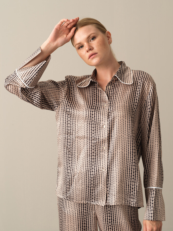 Oversized Patterned Satin Shirt - Xint