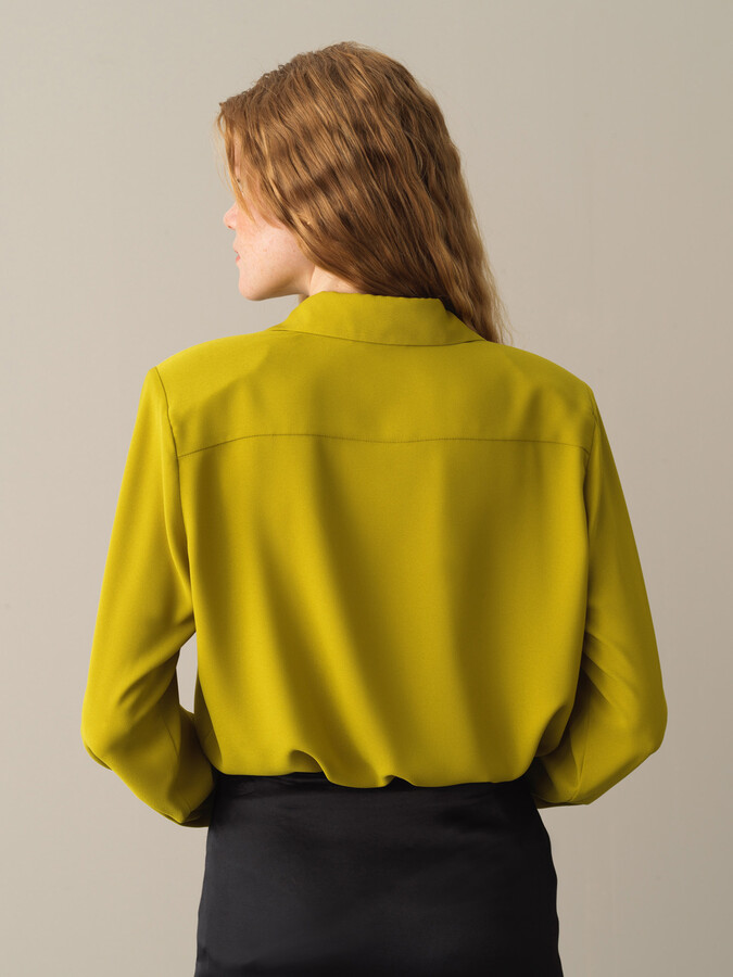 Shoulder-Padded Oversized Shirt - Xint