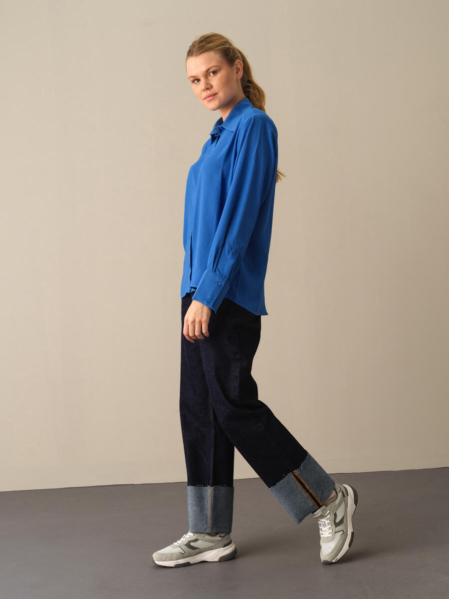 Shoulder-Padded Oversized Shirt - 4