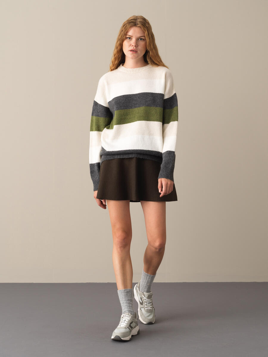 Crew Neck Oversized Sweater - 2