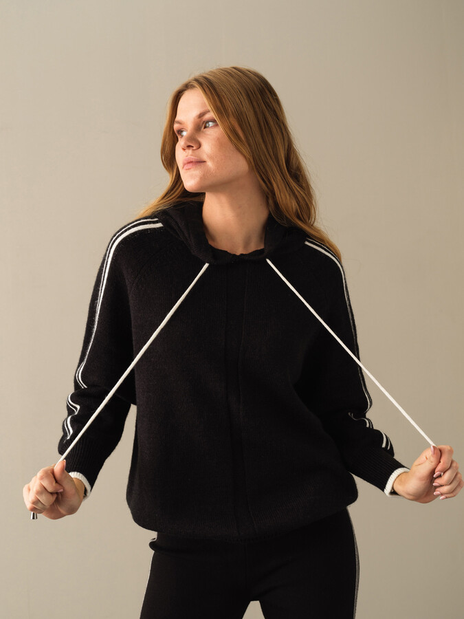 Hooded Oversized Sweater - Xint