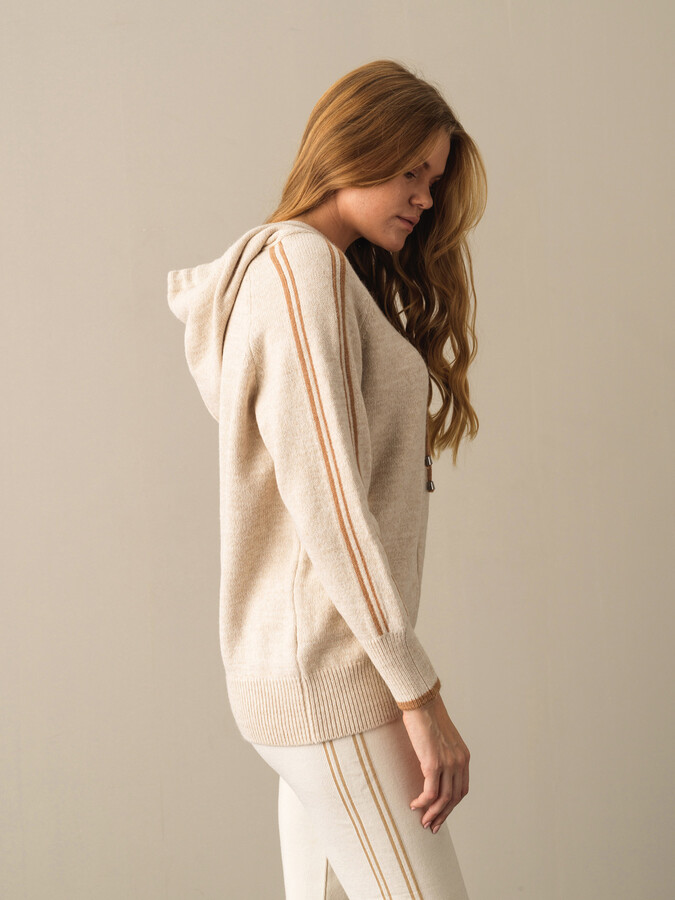Hooded Oversized Sweater - Xint