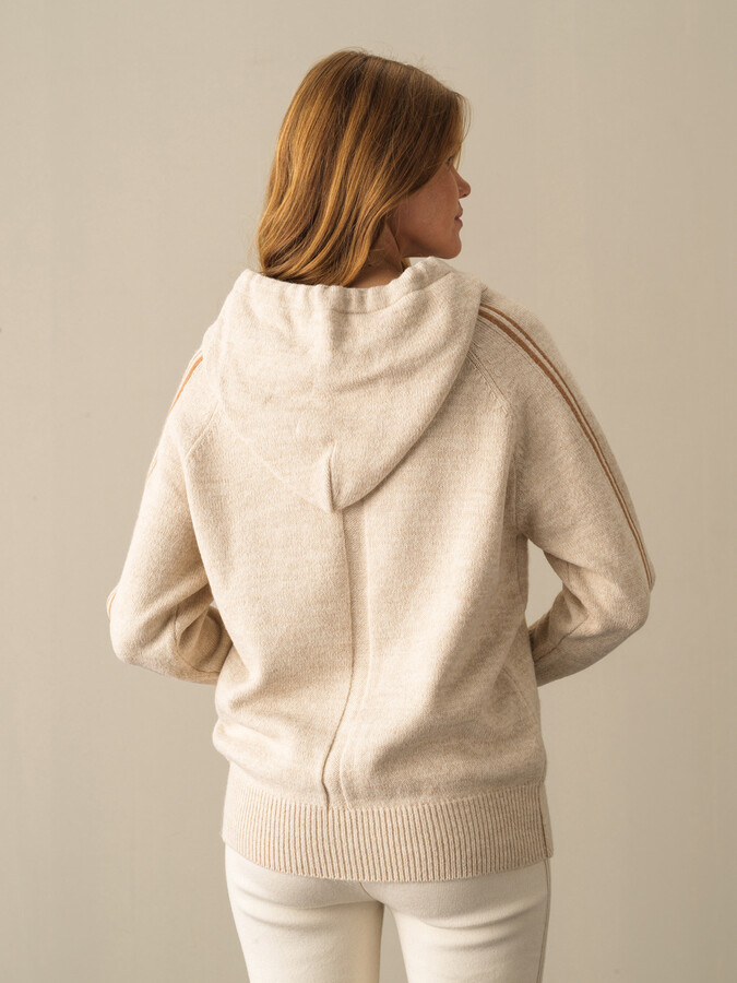 Hooded Oversized Sweater - Xint