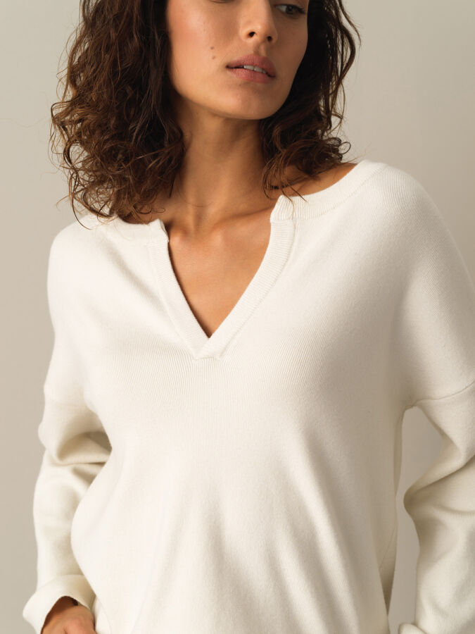 Open V-Neck Oversized Sweater - Xint