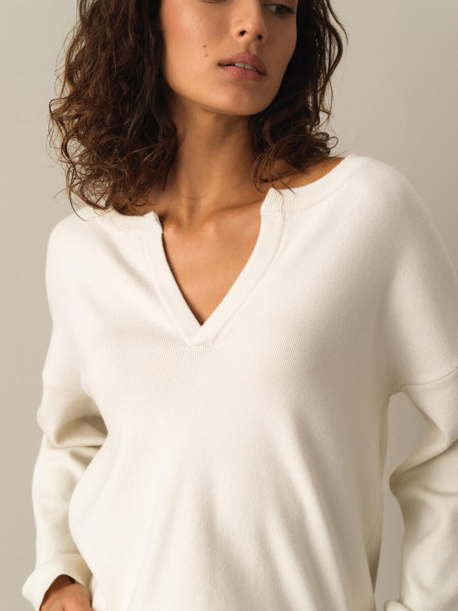 Open V-Neck Oversized Sweater - 3