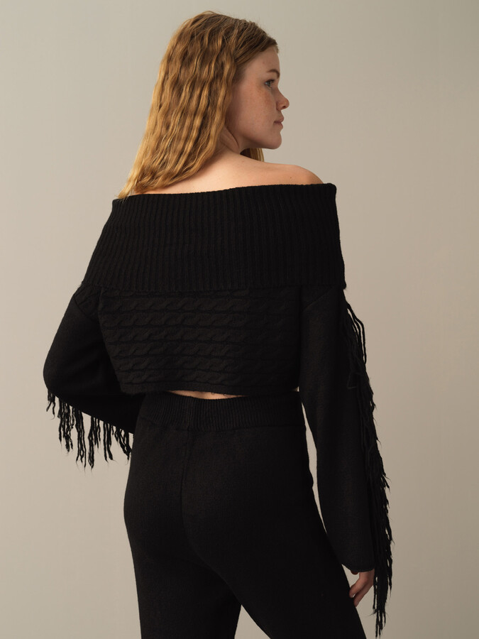 Oversized Sweater with Fringed Sleeves - Xint