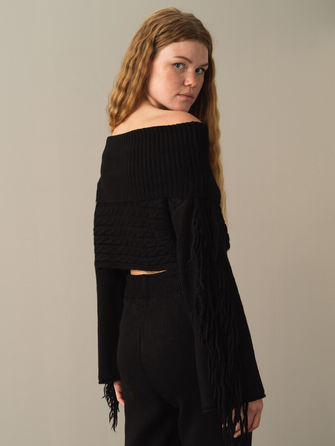 Oversized Sweater with Fringed Sleeves - Xint