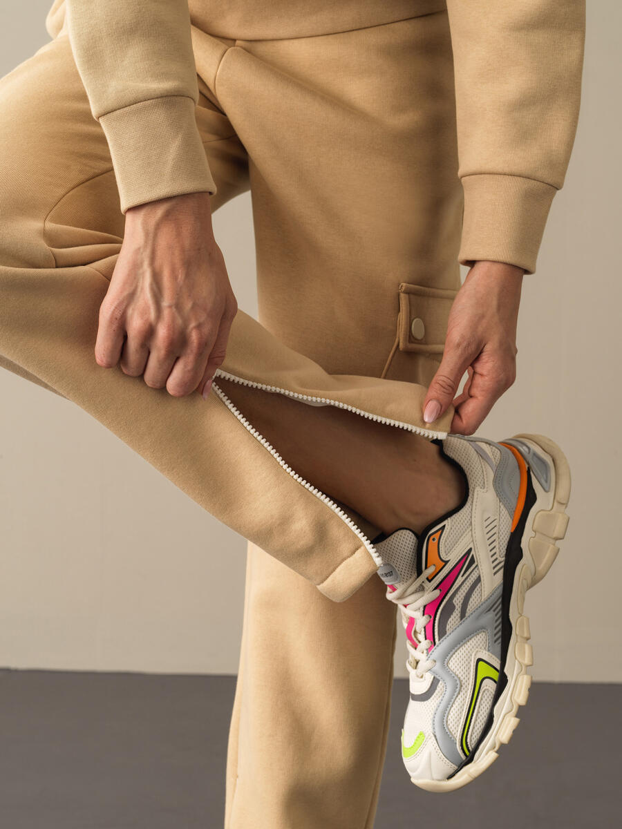 Cotton Oversized Pocketed Sweat Pants - 6