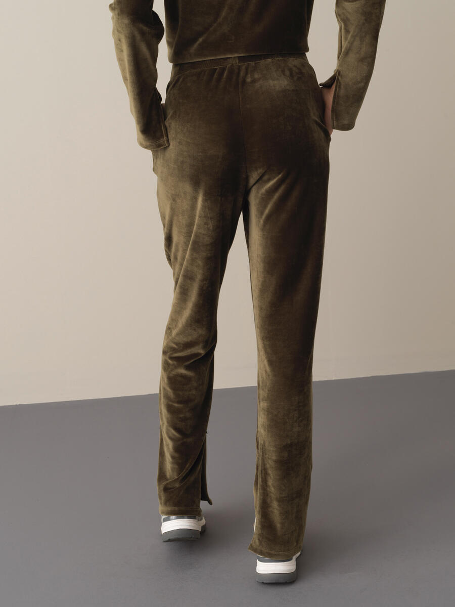 Regular Fit Velvet Sweat Pants - 4