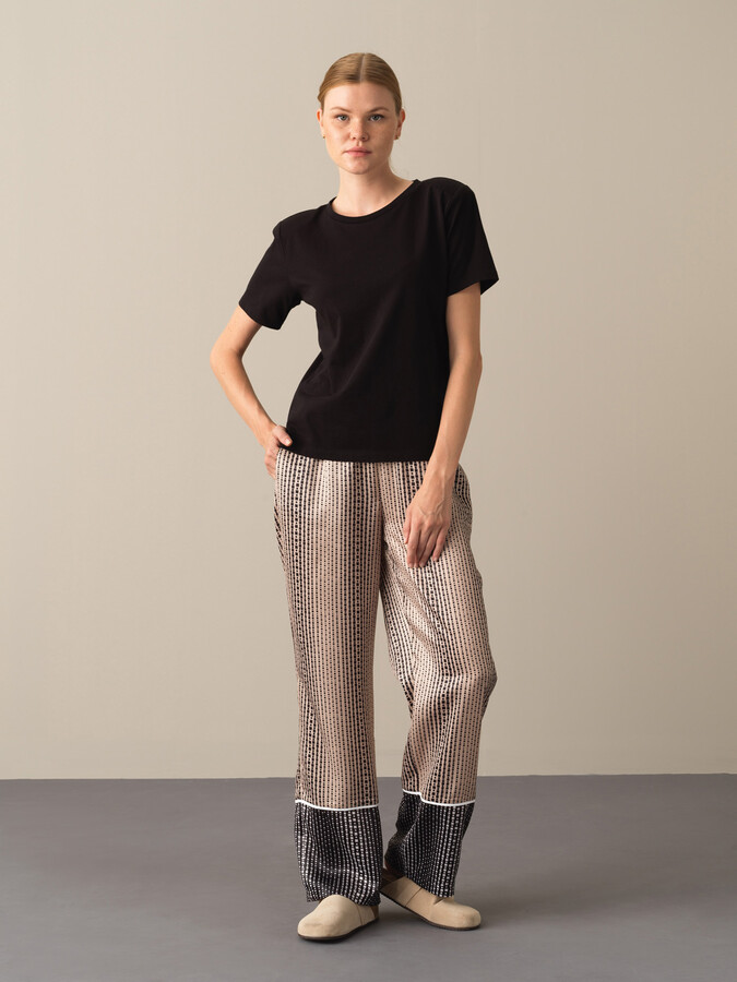 100% Cotton Regular Fit Shoulder-Padded T-Shirt - Xint