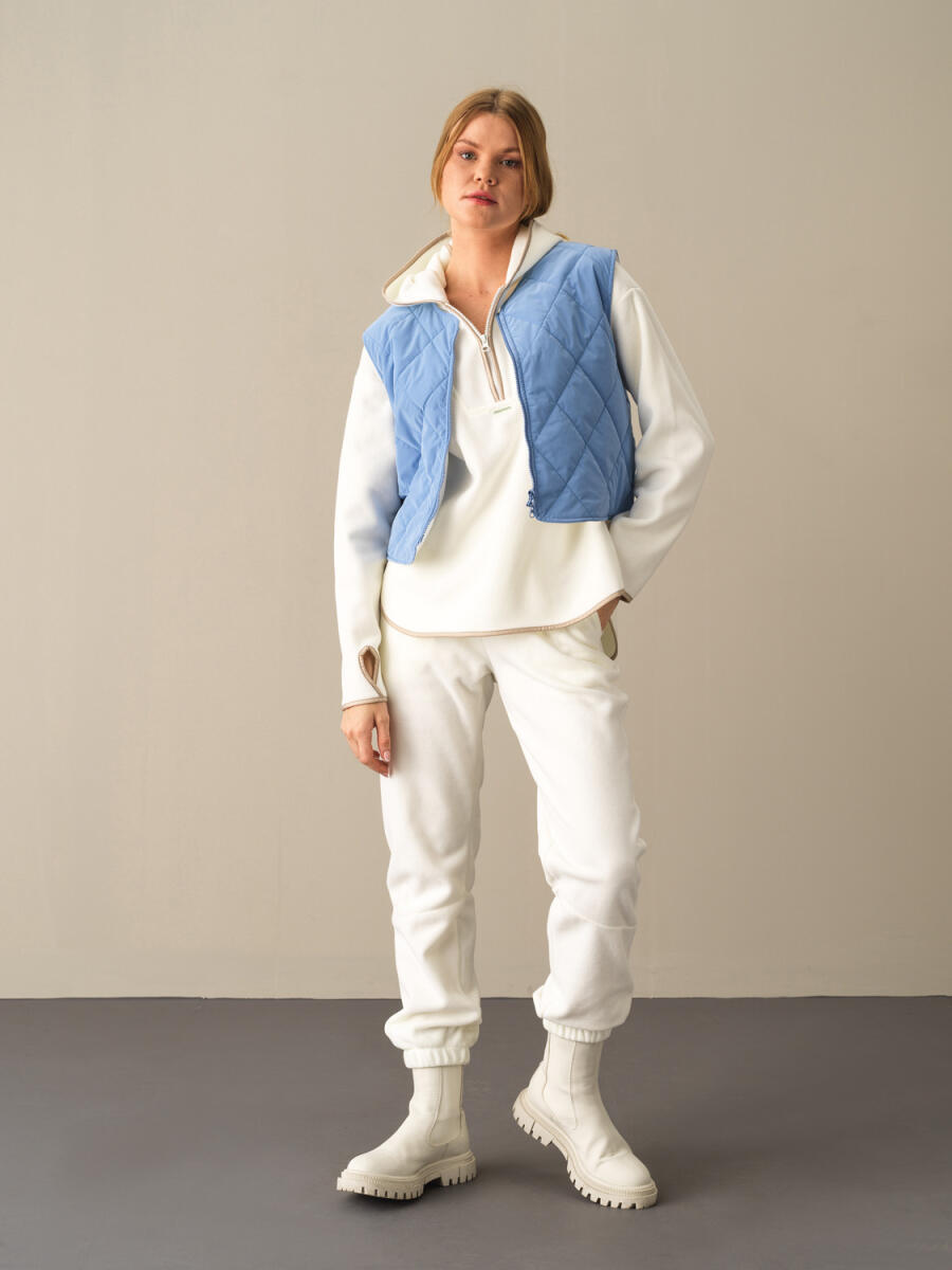 Zip-Up Regular Fit Quilted Vest - 2